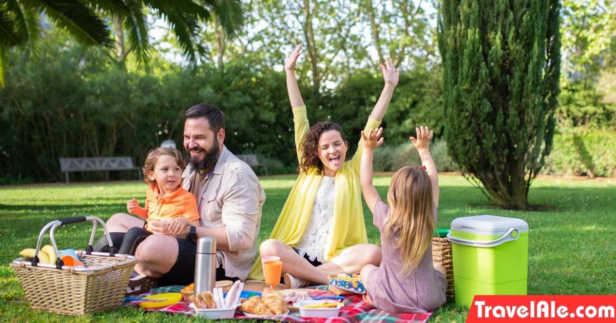 A Simple, Healthy Outdoor Picnic