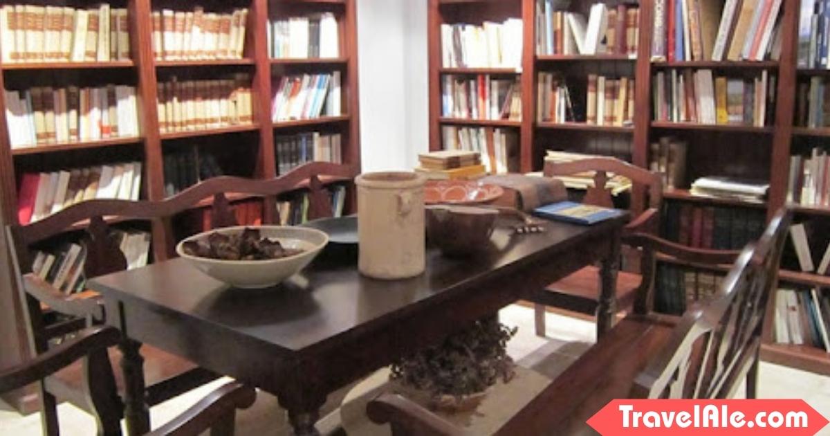 Visit the Museum of Aegean Civilization
